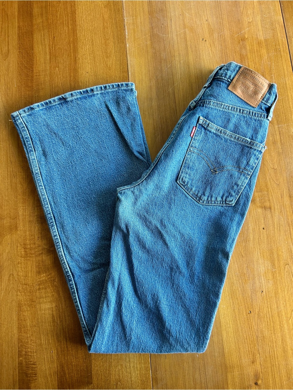 Levi's 70’s High Flare Women’s Medium Blue Denim Jeans